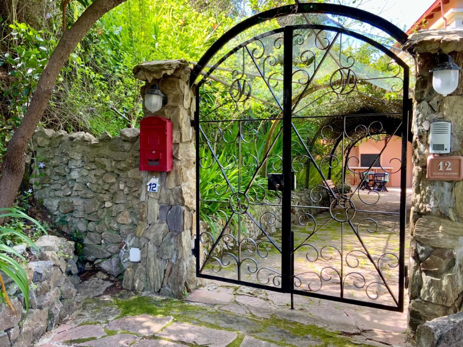 Aragonite Azzurra Casa Vacanza Gonnesa Exteriör bild